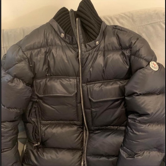 Moncler down jacket - Picture 6 of 6